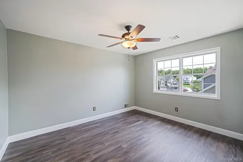 62 Oceanview Boulevard Manorville NY 11949