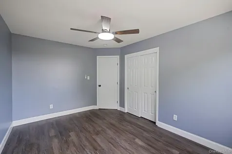 62 Oceanview Boulevard Manorville NY 11949