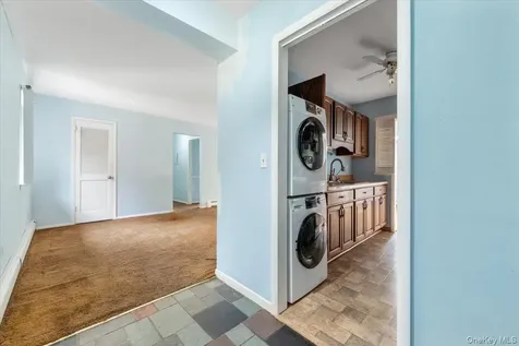 8 Loudon Drive Fishkill NY 12524