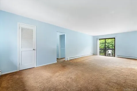 8 Loudon Drive Fishkill NY 12524