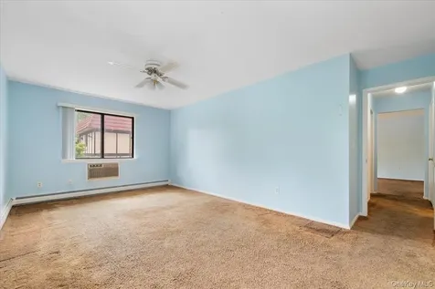 8 Loudon Drive Fishkill NY 12524