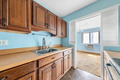 8 Loudon Drive Fishkill NY 12524