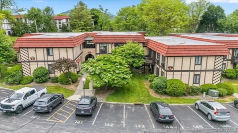 8 Loudon Drive Fishkill NY 12524