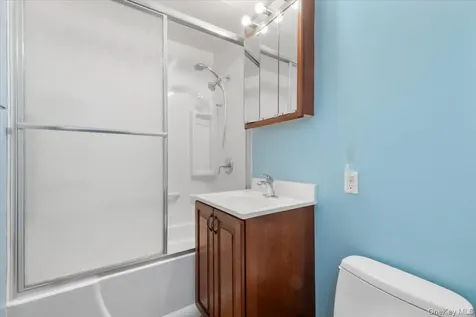 8 Loudon Drive Fishkill NY 12524