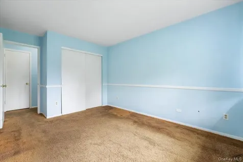 8 Loudon Drive Fishkill NY 12524