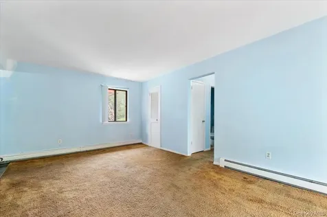 8 Loudon Drive Fishkill NY 12524