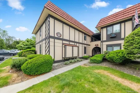 8 Loudon Drive Fishkill NY 12524