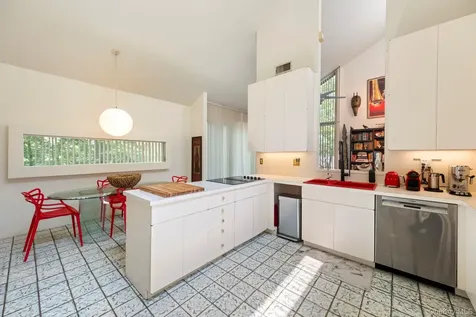 21 Lincoln Terrace Middletown NY 10940