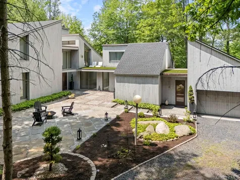 21 Lincoln Terrace Middletown NY 10940