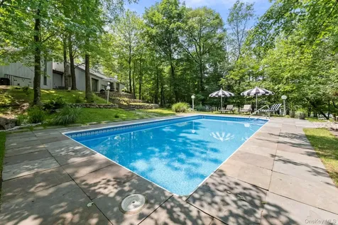 21 Lincoln Terrace Middletown NY 10940