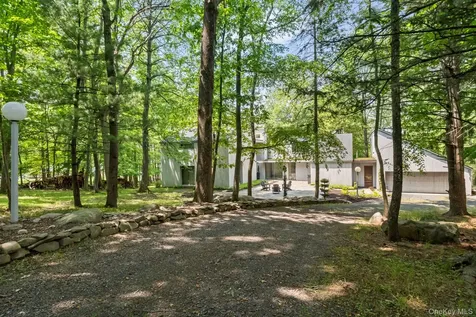 21 Lincoln Terrace Middletown NY 10940