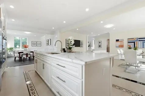 19412 Dunton Avenue Hollis NY 11423
