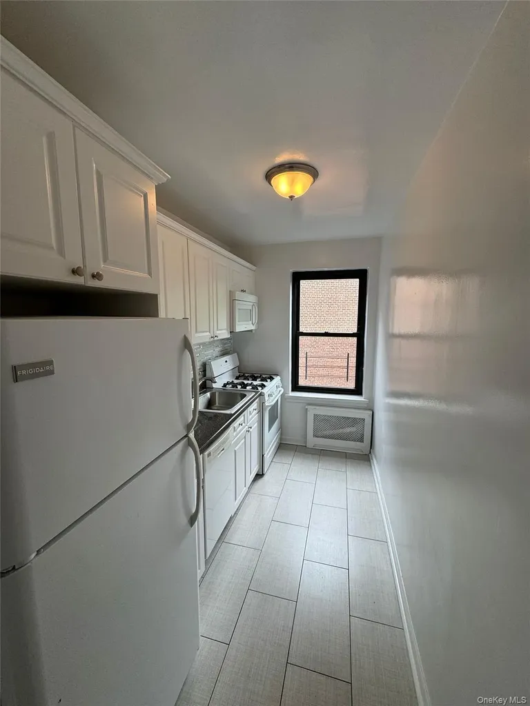 65 Old Mamaroneck Road White Plains NY 10605