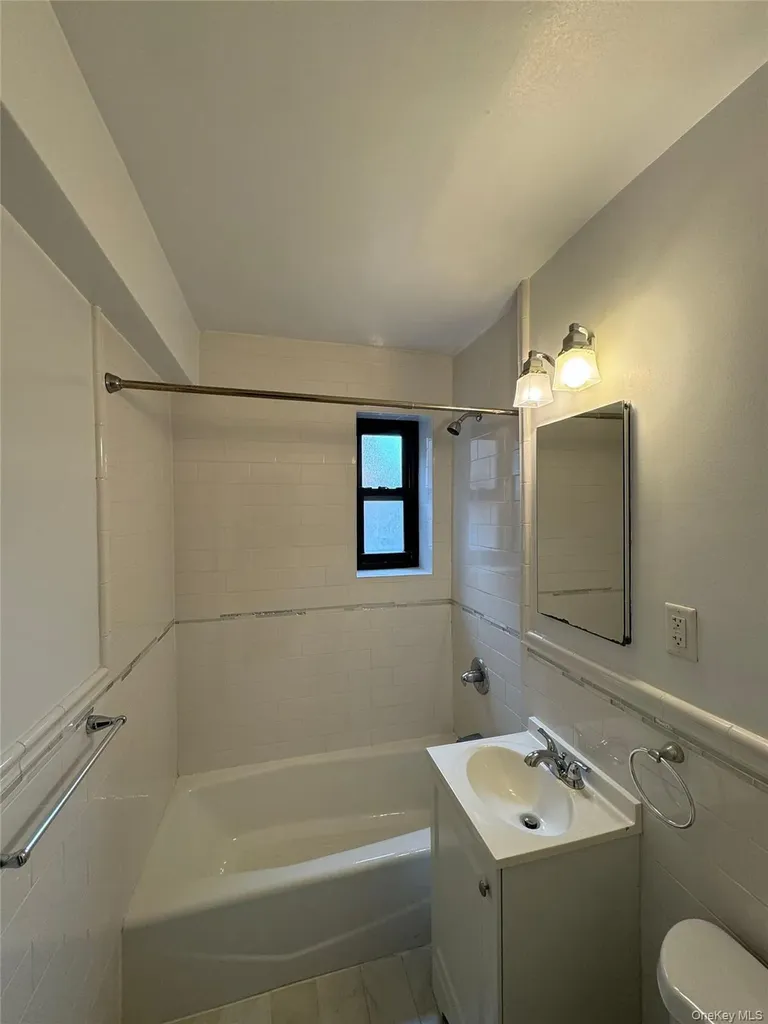 65 Old Mamaroneck Road White Plains NY 10605