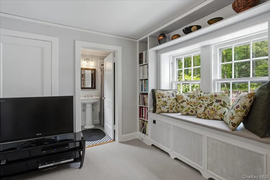 531 Weaver Street Larchmont NY 10538