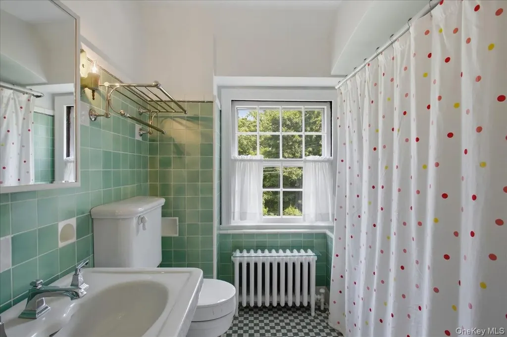 531 Weaver Street Larchmont NY 10538
