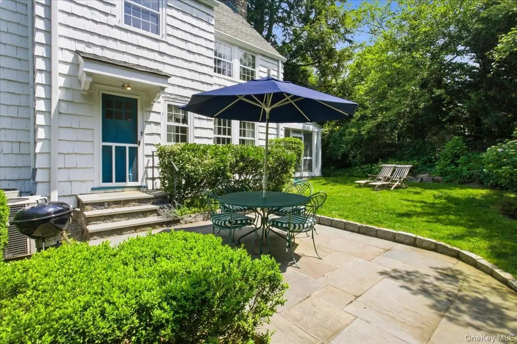 531 Weaver Street Larchmont NY 10538