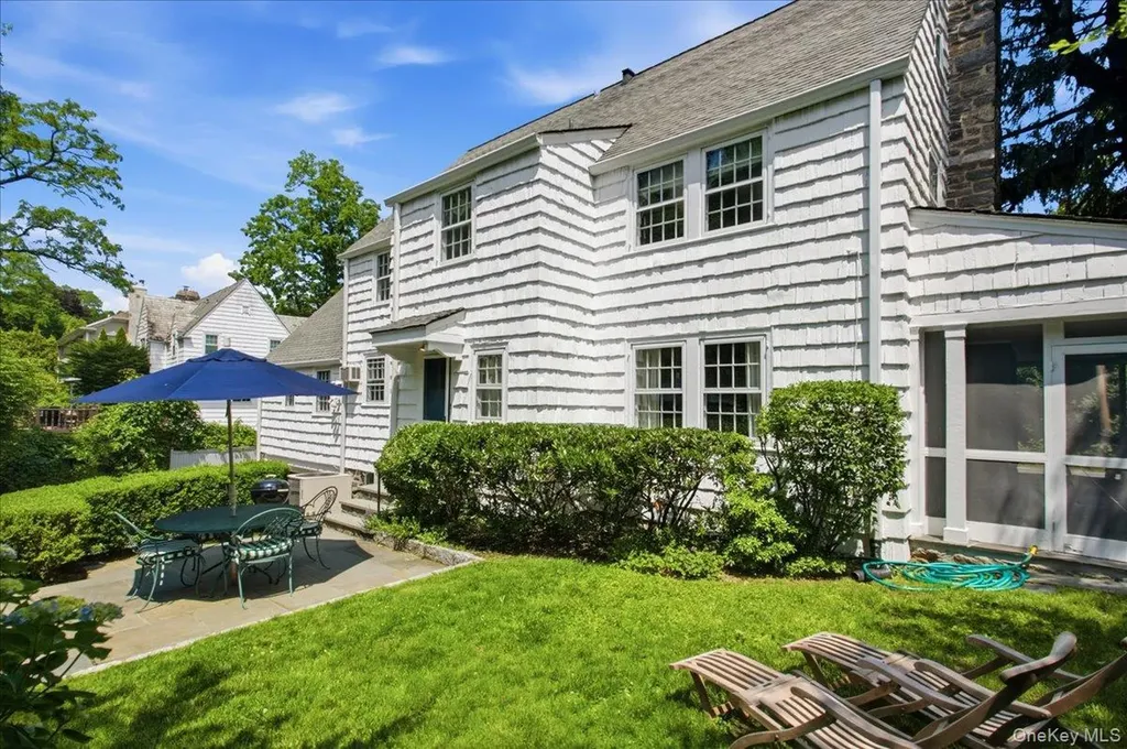 531 Weaver Street Larchmont NY 10538