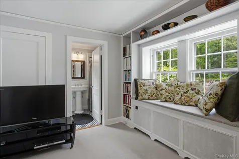 531 Weaver Street Larchmont NY 10538
