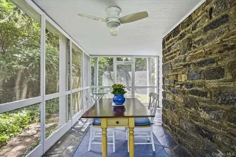 531 Weaver Street Larchmont NY 10538