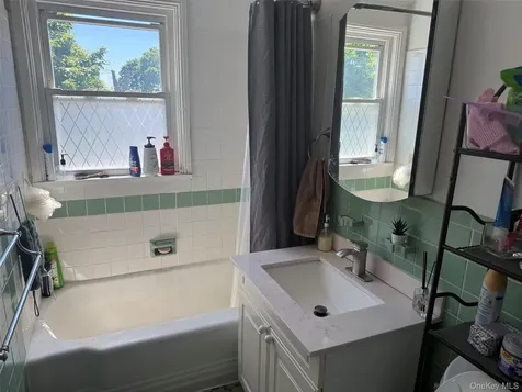 556 Westchester Avenue Port Chester NY 10573