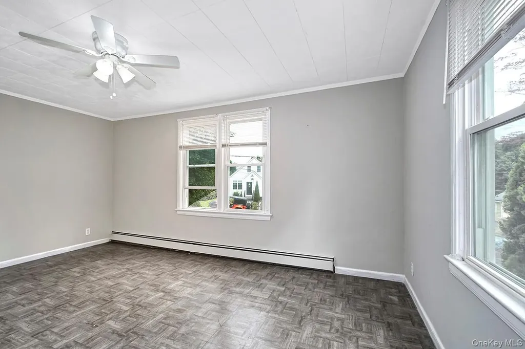 910 Linda Avenue Thornwood NY 10594