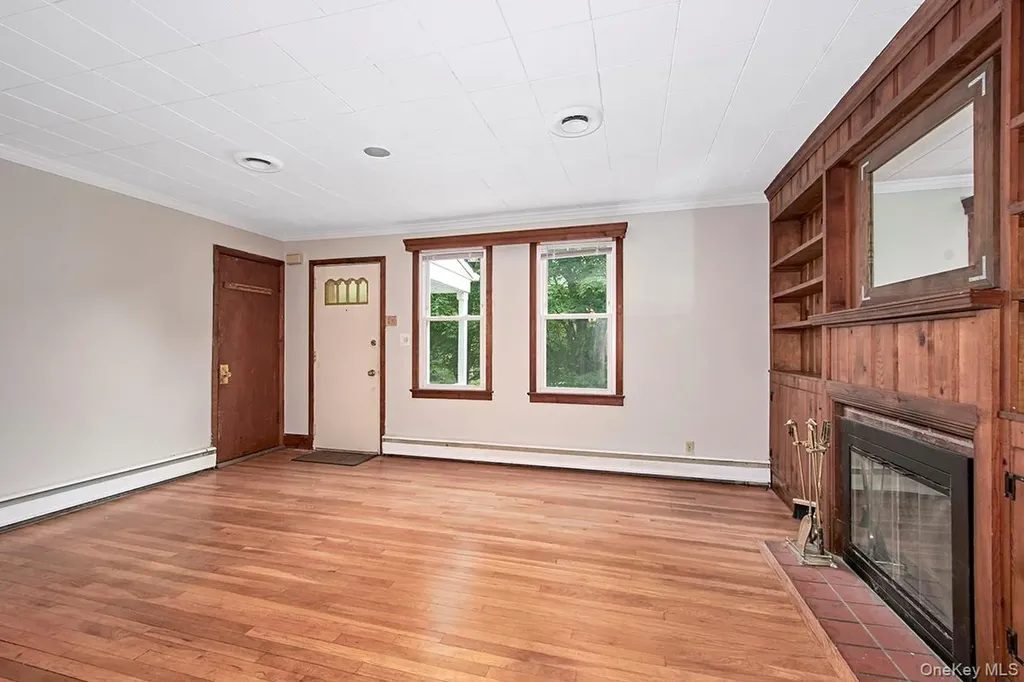 910 Linda Avenue Thornwood NY 10594