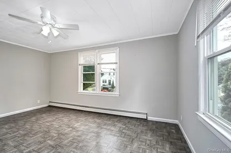 910 Linda Avenue Thornwood NY 10594