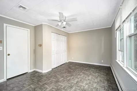 910 Linda Avenue Thornwood NY 10594
