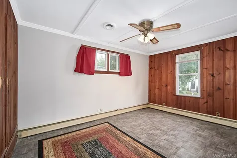 910 Linda Avenue Thornwood NY 10594
