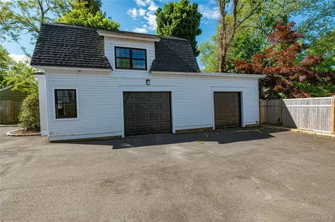 34 Dewey Street Huntington NY 11743
