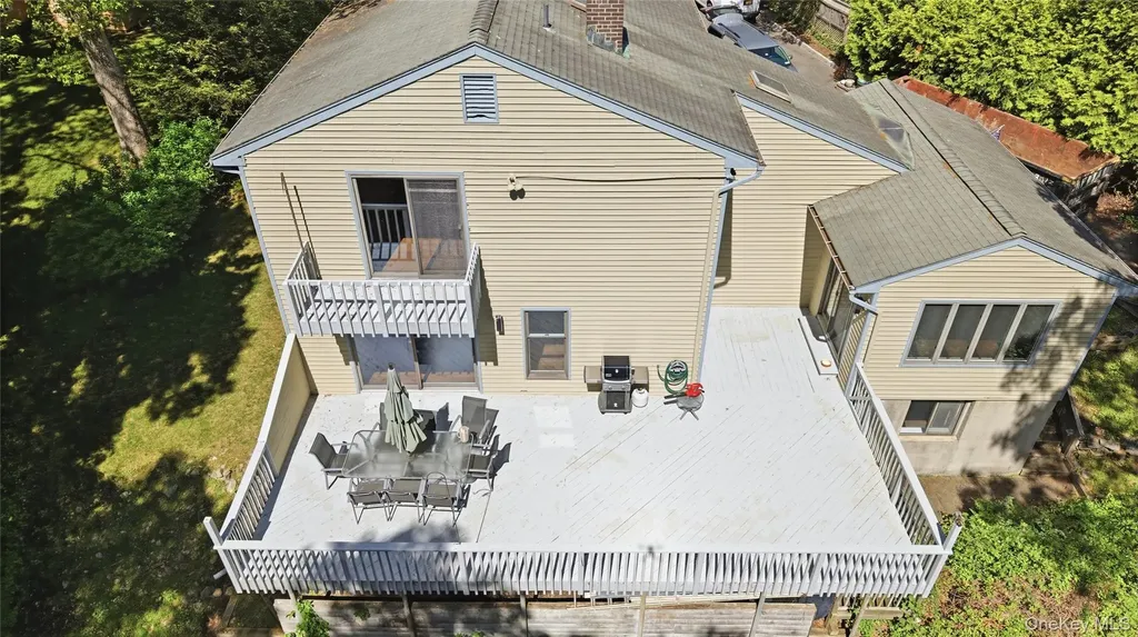 38 Westerly Lane Thornwood NY 10594