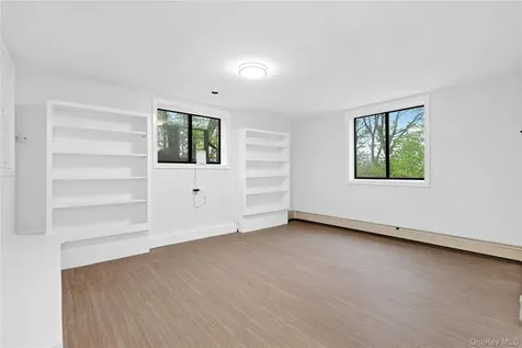 38 Westerly Lane Thornwood NY 10594