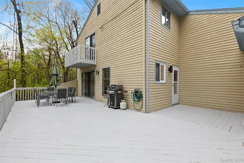 38 Westerly Lane Thornwood NY 10594