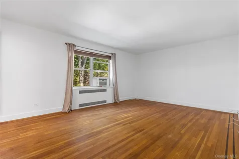 824 Palmer Road Bronxville NY 10708