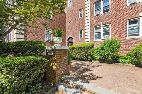 824 Palmer Road Bronxville NY 10708