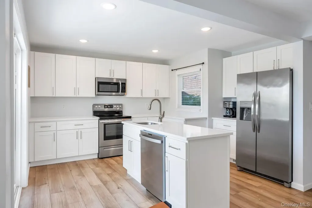 5 Hawkins Avenue Smithtown NY 11787