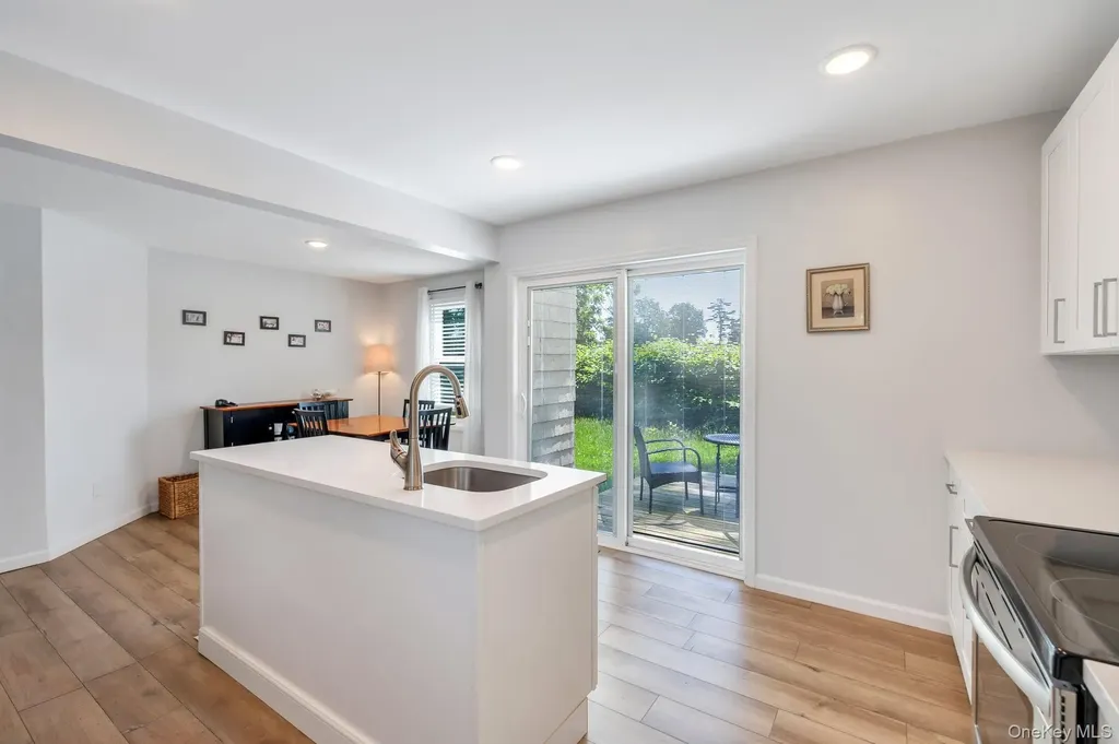 5 Hawkins Avenue Smithtown NY 11787