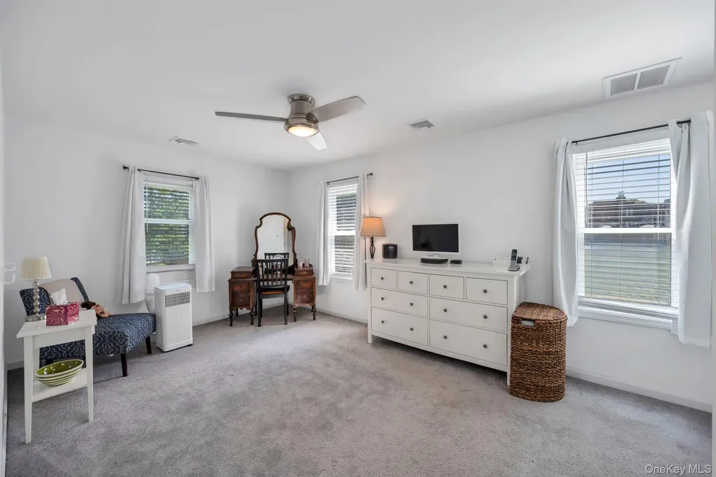 5 Hawkins Avenue Smithtown NY 11787
