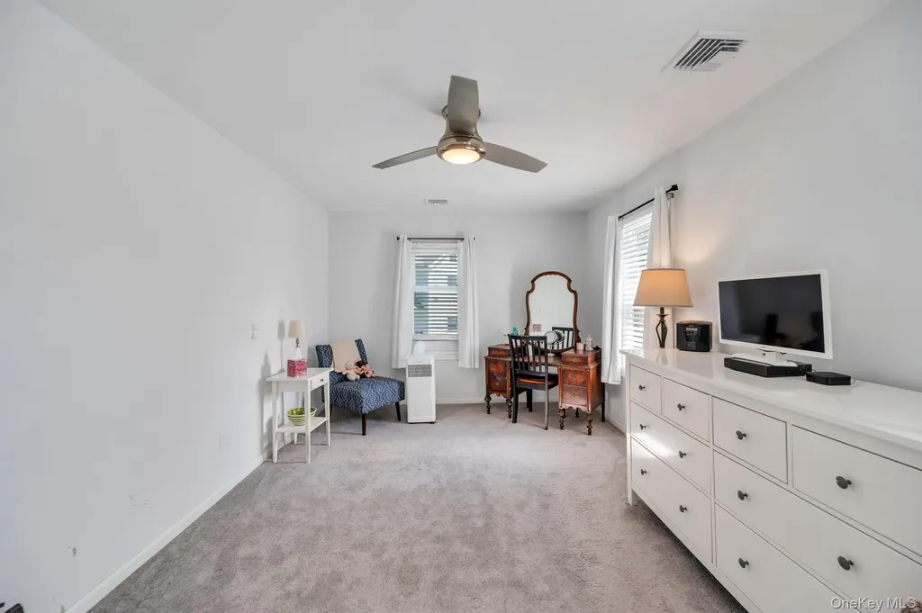 5 Hawkins Avenue Smithtown NY 11787