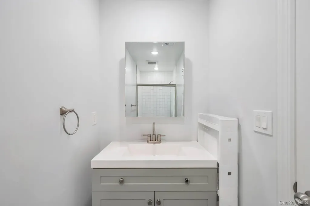 5 Hawkins Avenue Smithtown NY 11787