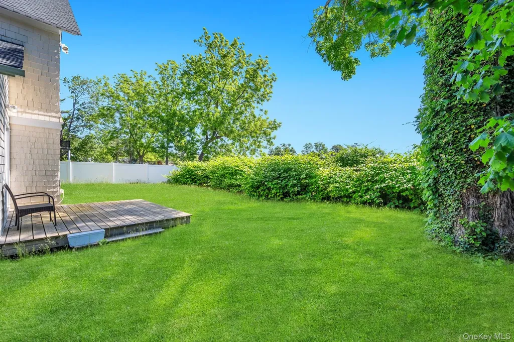5 Hawkins Avenue Smithtown NY 11787