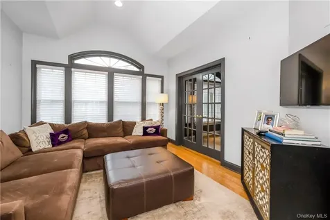 7 Hopkins Lane Armonk NY 10504