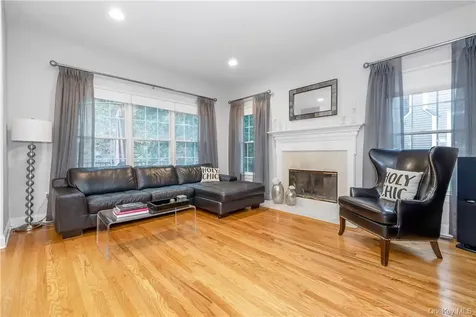 7 Hopkins Lane Armonk NY 10504