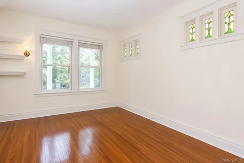 462 Bronxville Road Bronxville NY 10708