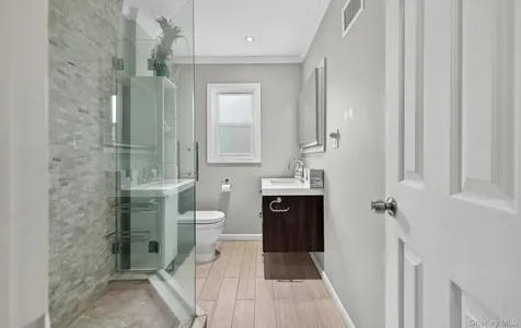 51 Chestnut Street Westbury NY 11590