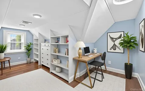 51 Chestnut Street Westbury NY 11590