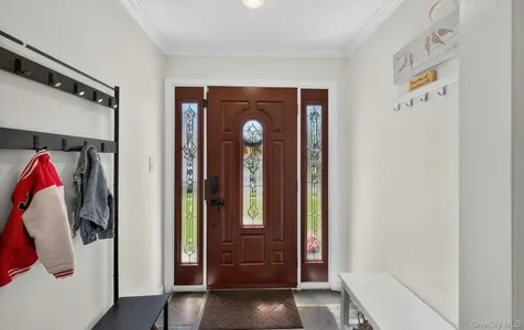 51 Chestnut Street Westbury NY 11590