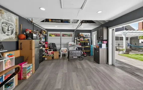 51 Chestnut Street Westbury NY 11590