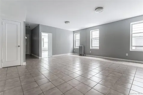 123 W 227th Street Bronx NY 10463